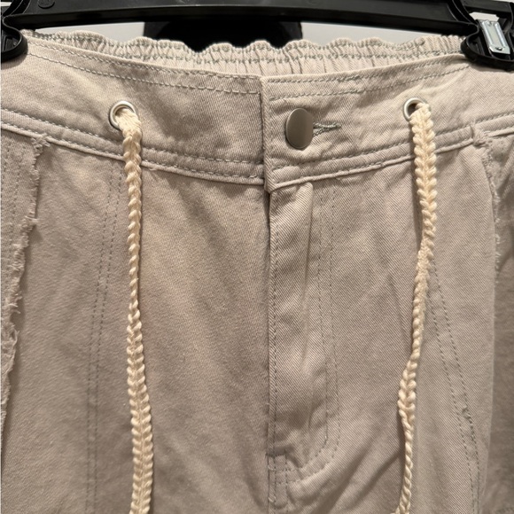 POL Cream Textured Joggers -Small - Picture 4 of 7